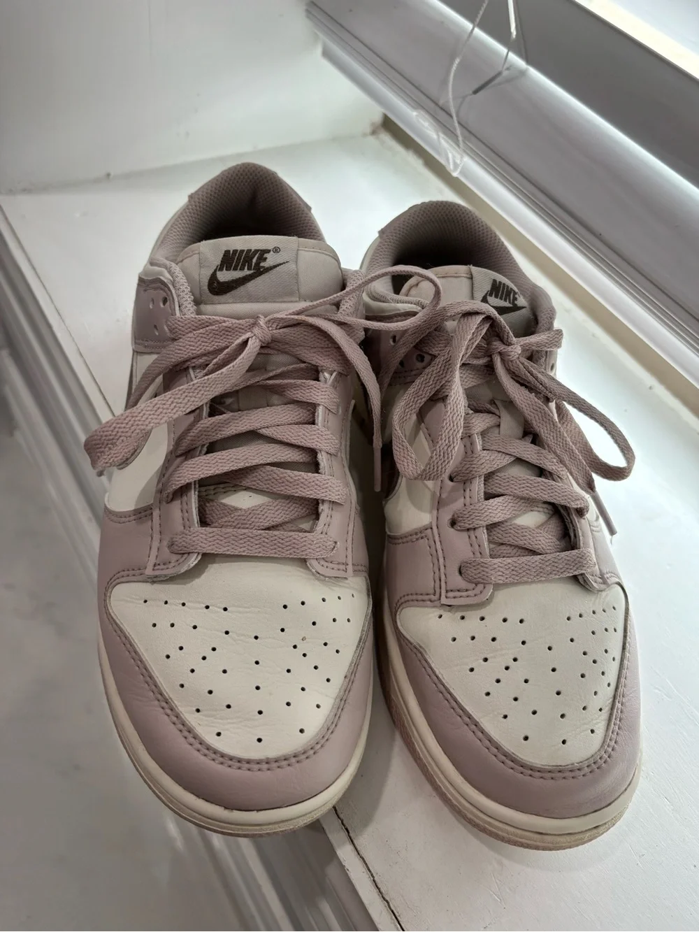 Nike Low-Top Sneakers in Mauve & White